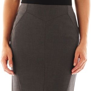 Gray pencil skirt
